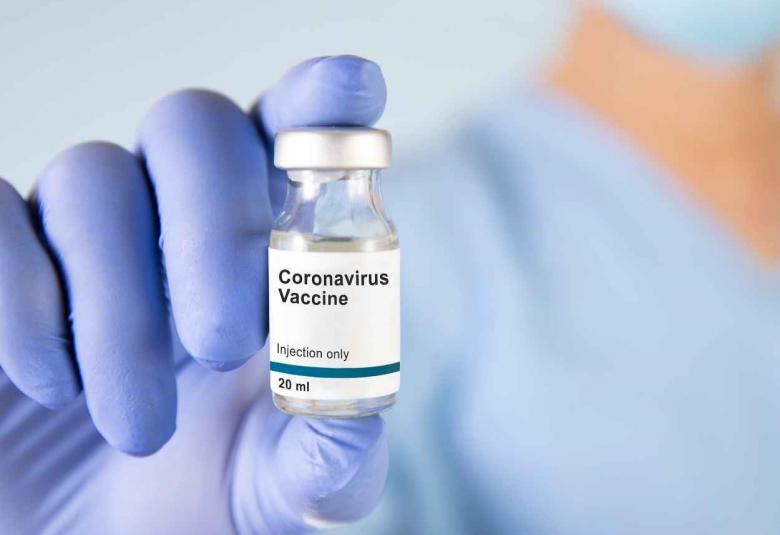 Moderna and Pfizer-BioNTech vaccines prime T cells to fight SARS-CoV-2 variants