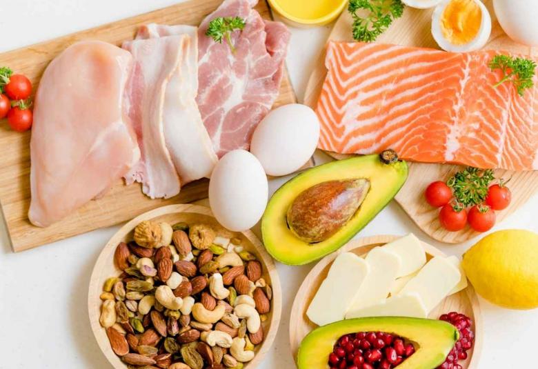 Higher Protein Intake While Dieting Leads to Healthier Eating