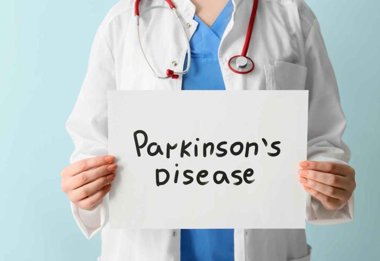 Simulations reveal mechanism behind protein build-up in Parkinson's disease